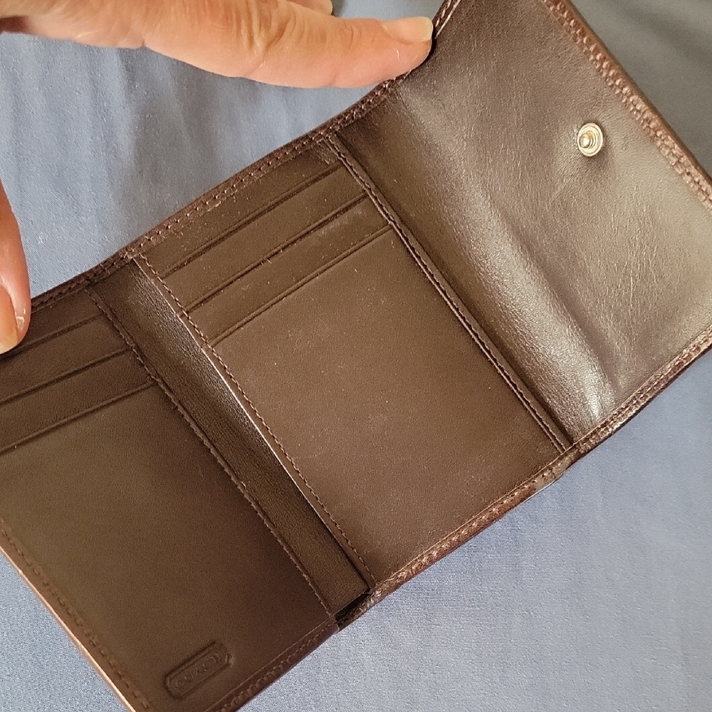 Coach Tan and Brown Signature Wallet - Picture 2 of 5